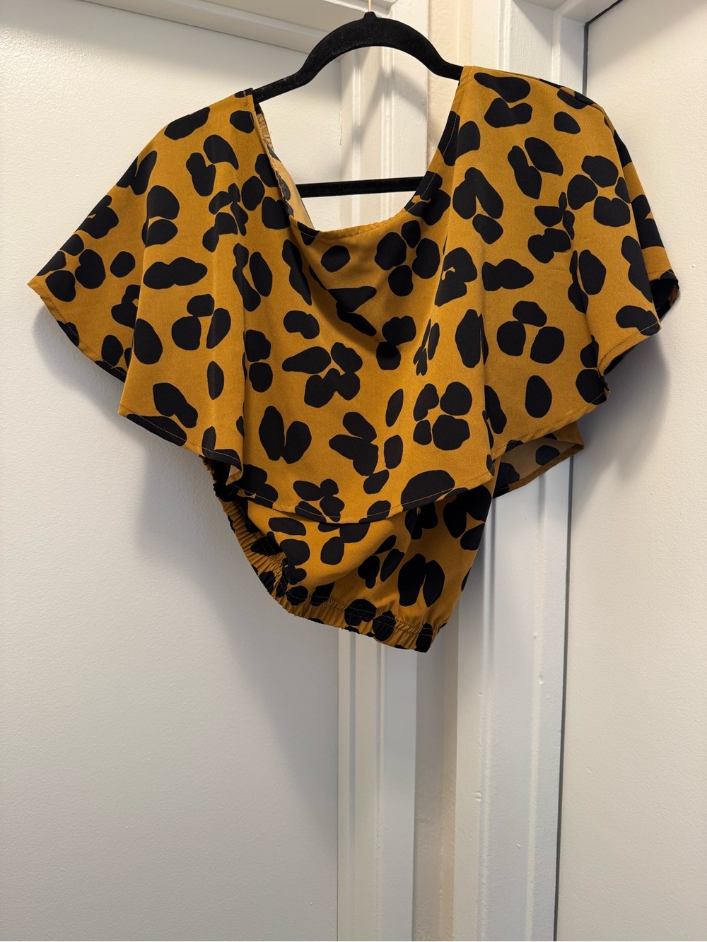 Who What Wear Mustard Yellow Black Leopard Crop Top
